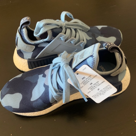 adidas gazelle silver green womens Adidas NMD R1 Duck Camo Sesame main image 0